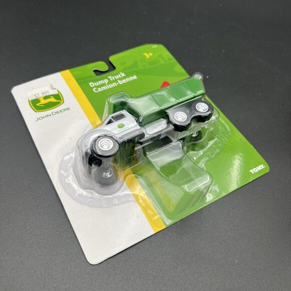 2018 Tomy John Deere Big Equipment 1:64 DUMP TRUCK - Picture 10 of 10